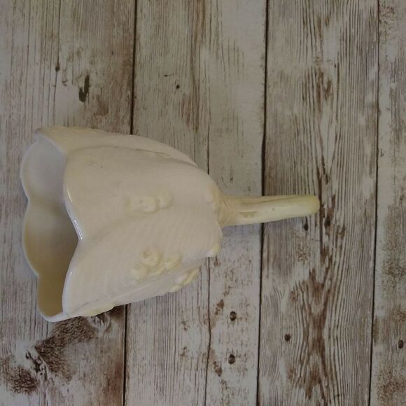 VINTAGE IRELAND BELLEEK PORCELAIN SHELL PATTERN TEA BELL - Picture 3 of 8